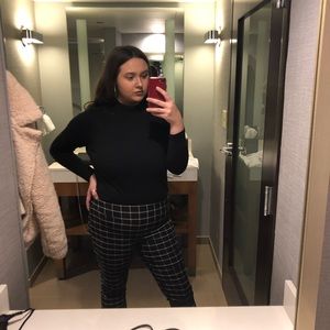 Meet your Posher, Caitlin